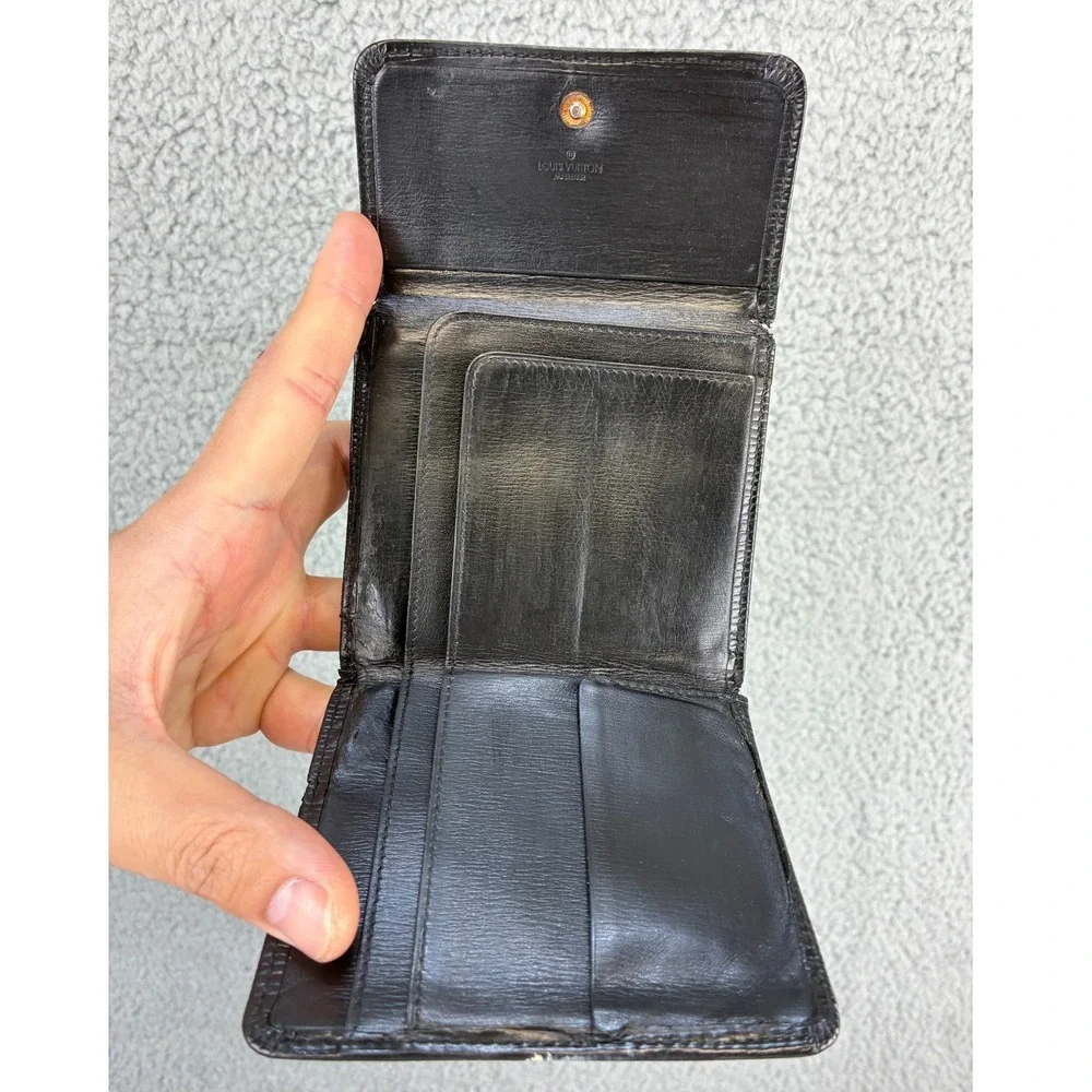 Louis Vuitton Epi Leather Compact Wallet Black Bifold Vintage Authentic Luxury